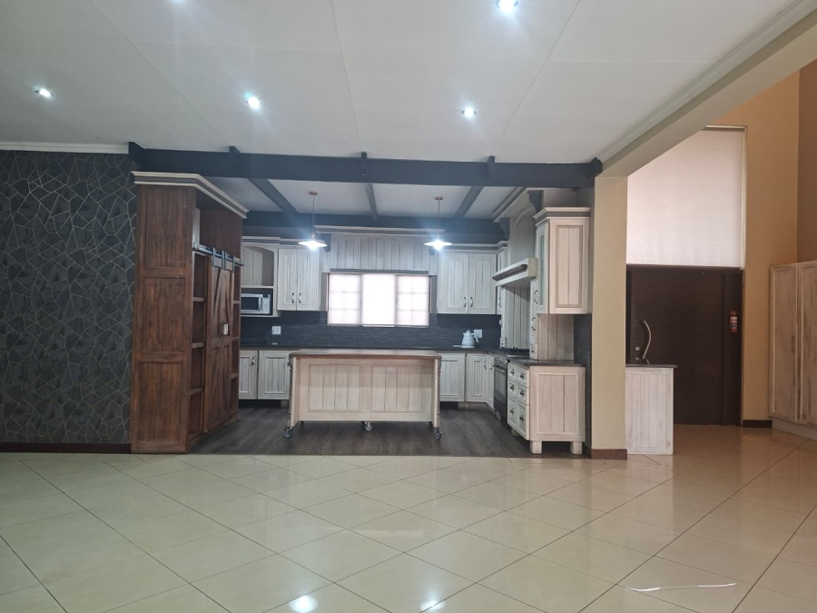 4 Bedroom Property for Sale in Vanderbijlpark SE 8 Gauteng