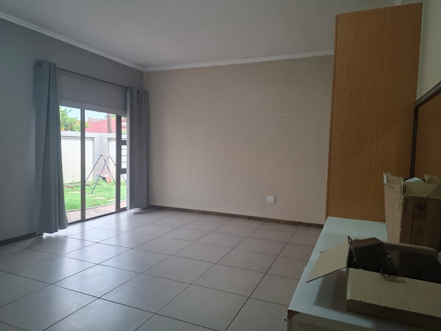 4 Bedroom Property for Sale in Vanderbijlpark SE 8 Gauteng