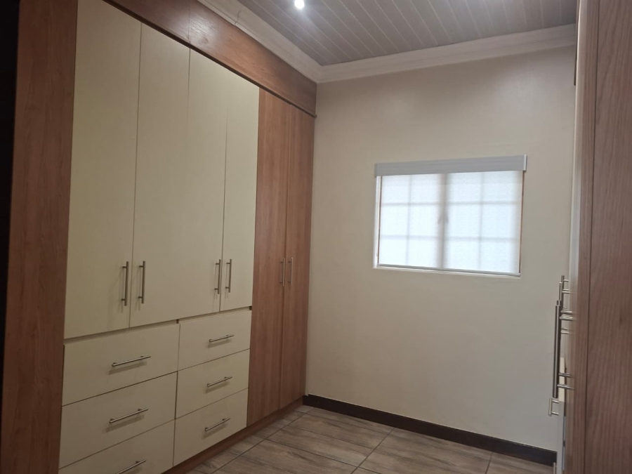 4 Bedroom Property for Sale in Vanderbijlpark SE 8 Gauteng