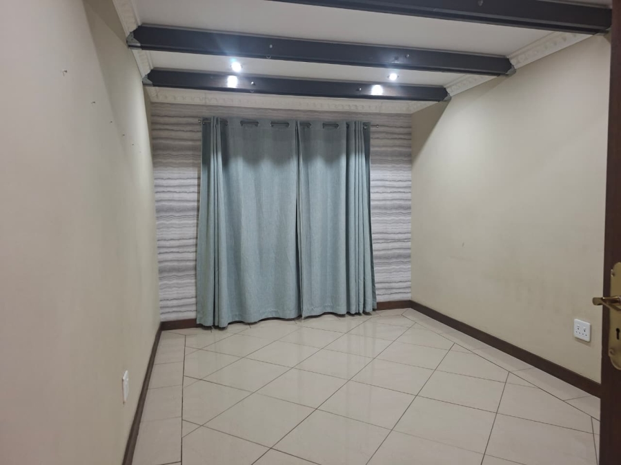 4 Bedroom Property for Sale in Vanderbijlpark SE 8 Gauteng