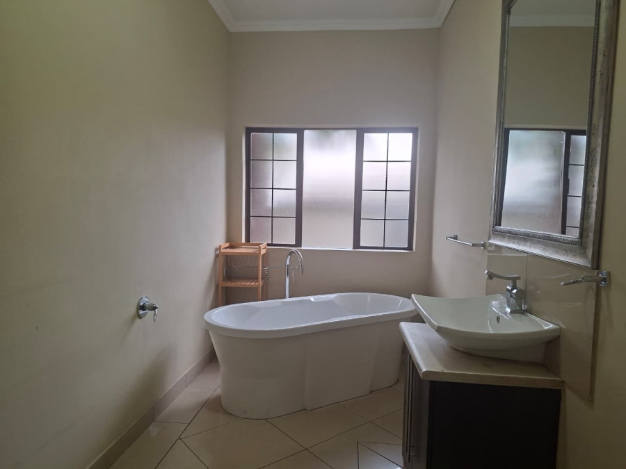 4 Bedroom Property for Sale in Vanderbijlpark SE 8 Gauteng