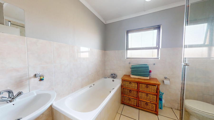 2 Bedroom Property for Sale in Parkrand Gauteng