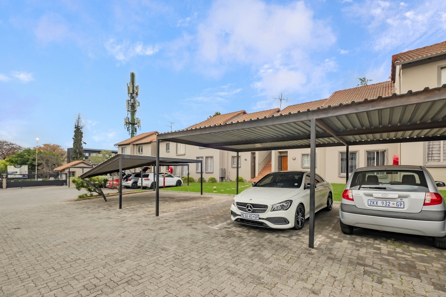 2 Bedroom Property for Sale in Ferndale Gauteng
