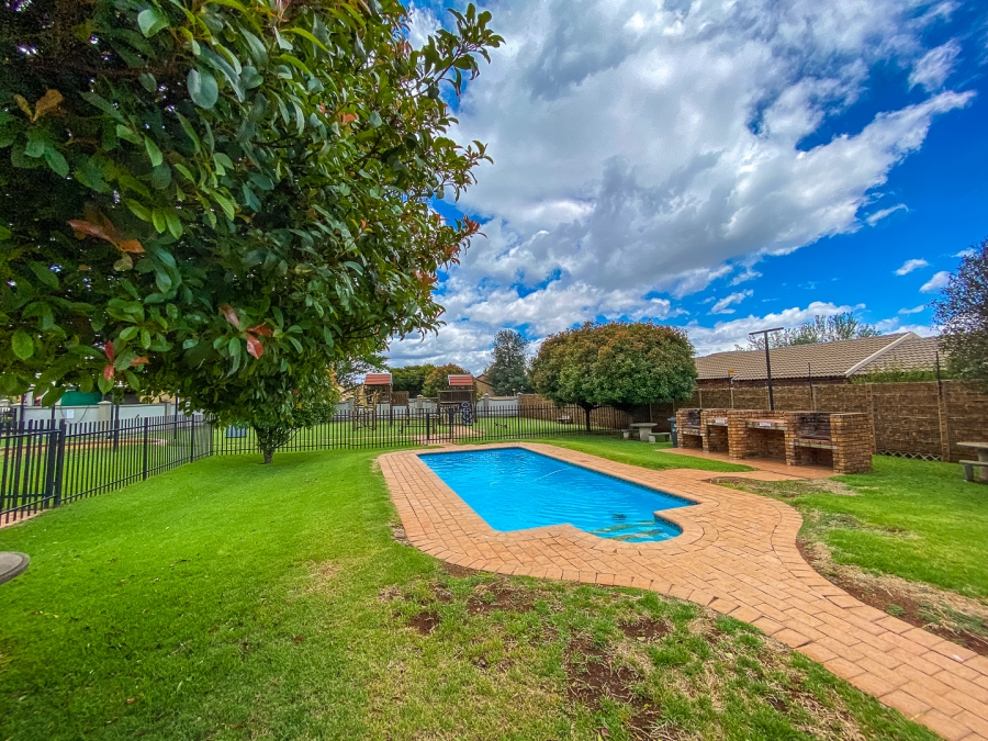 3 Bedroom Property for Sale in Bergbron Gauteng