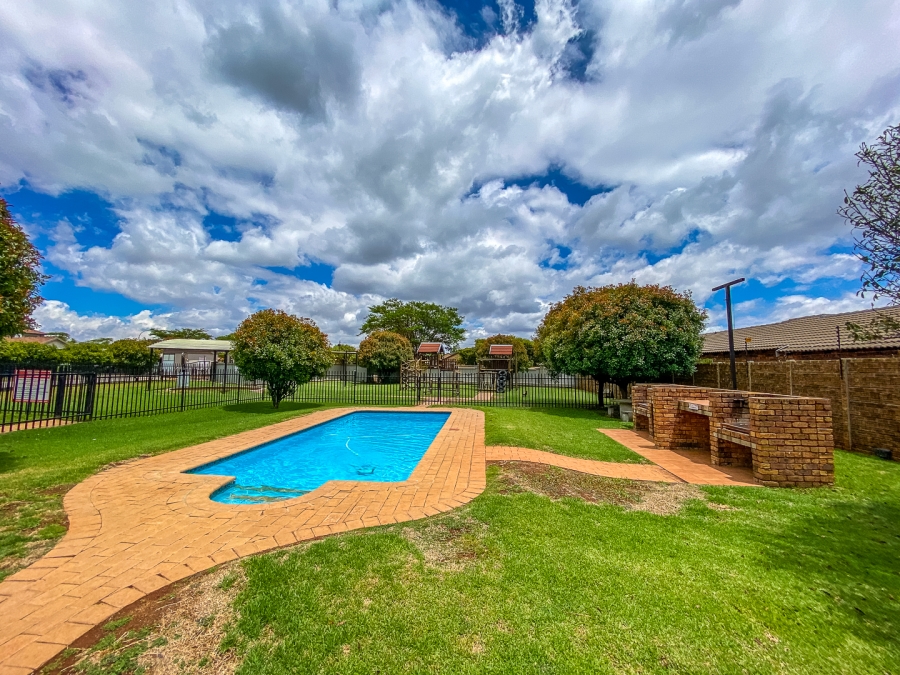 3 Bedroom Property for Sale in Bergbron Gauteng