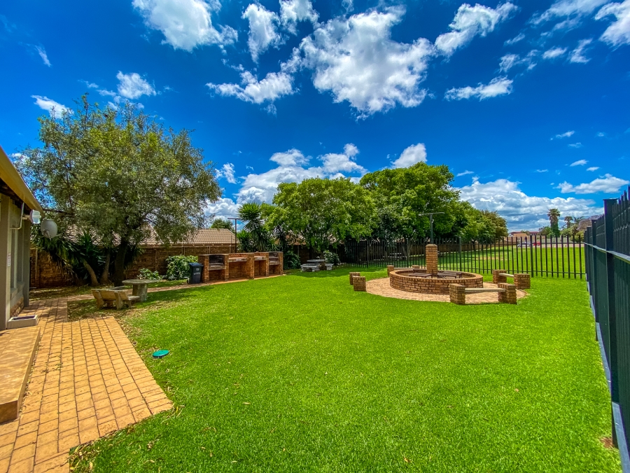 3 Bedroom Property for Sale in Bergbron Gauteng