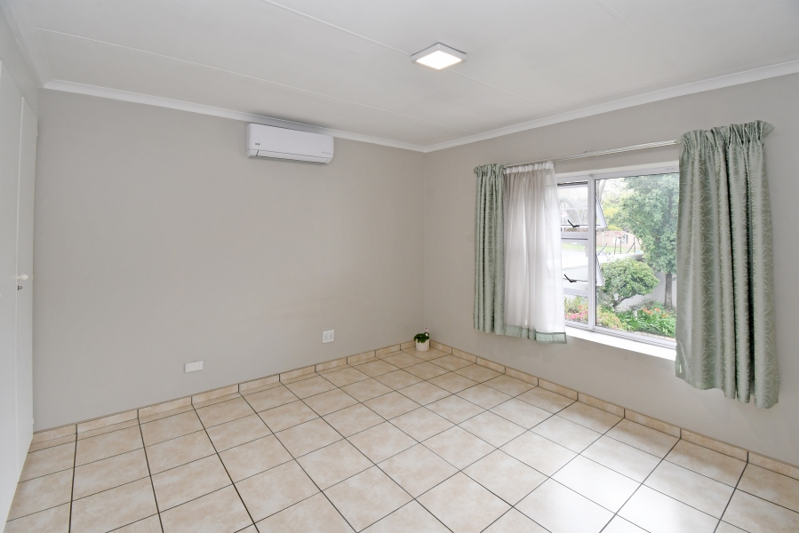 2 Bedroom Property for Sale in Kelland Gauteng