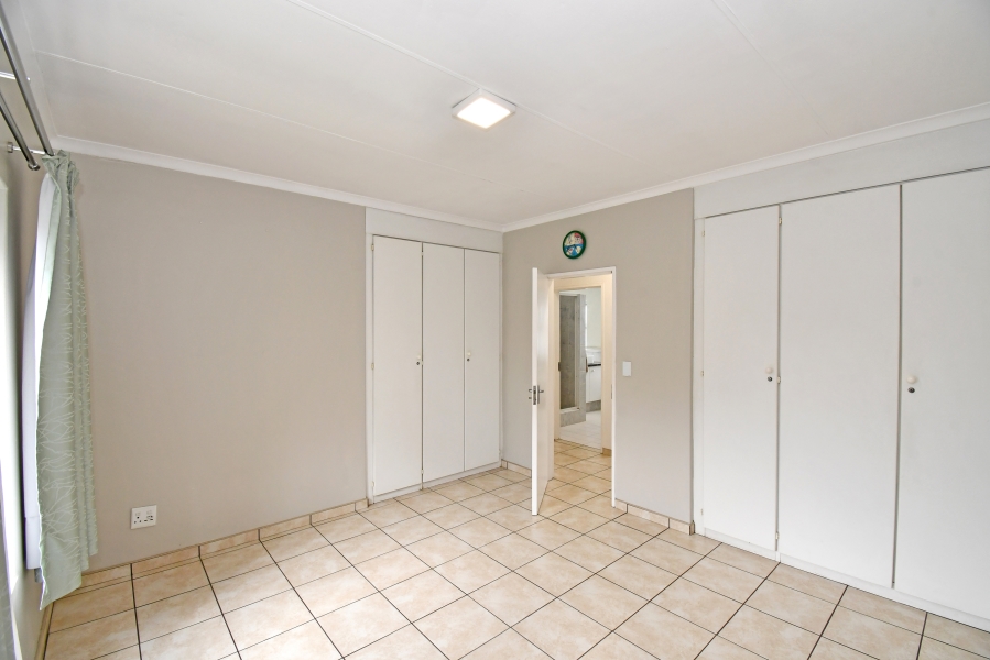 2 Bedroom Property for Sale in Kelland Gauteng