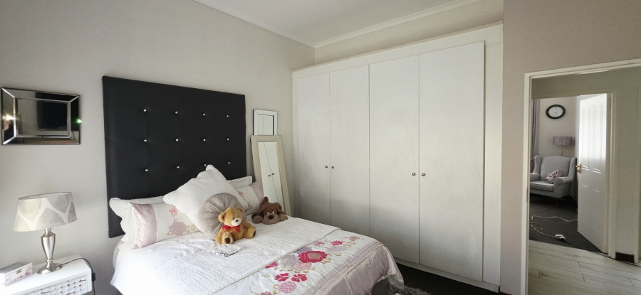 To Let 3 Bedroom Property for Rent in Modderfontein Gauteng