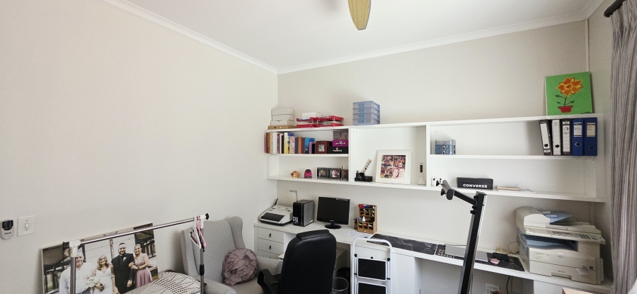 To Let 3 Bedroom Property for Rent in Modderfontein Gauteng