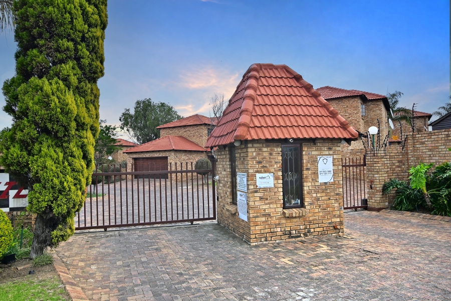 3 Bedroom Property for Sale in Kyalami Hills Gauteng