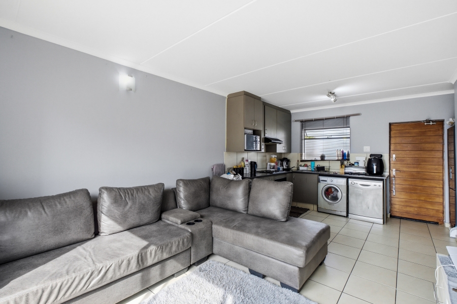 2 Bedroom Property for Sale in Barbeque Downs Gauteng