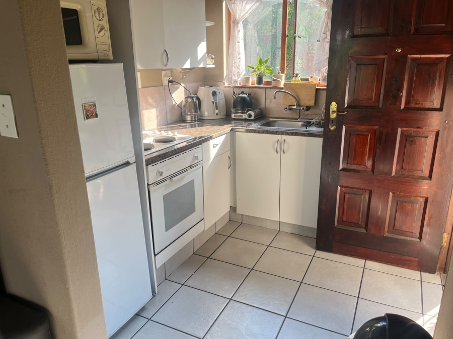 To Let 1 Bedroom Property for Rent in Paulshof Gauteng