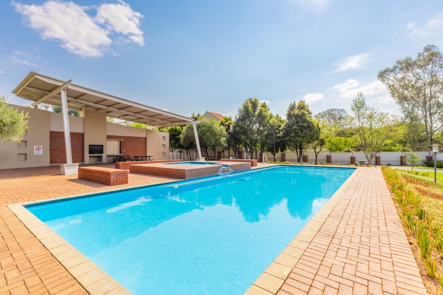 2 Bedroom Property for Sale in Paulshof Gauteng