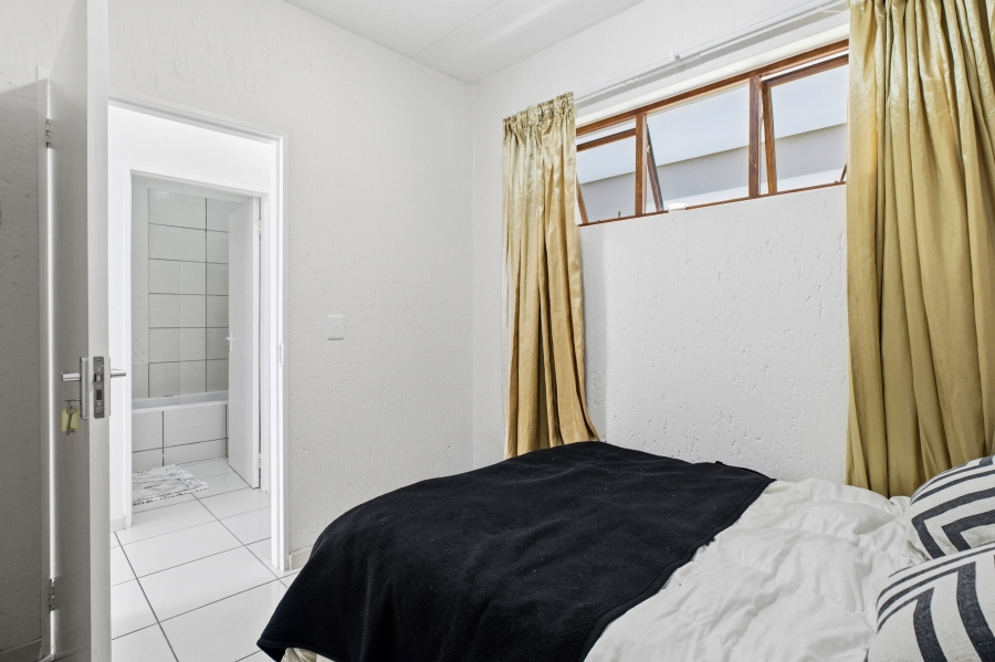 2 Bedroom Property for Sale in Paulshof Gauteng