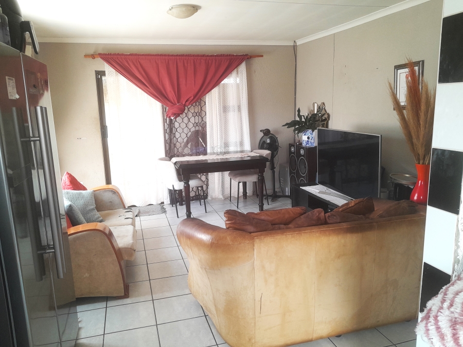 To Let 3 Bedroom Property for Rent in Alveda Park Gauteng