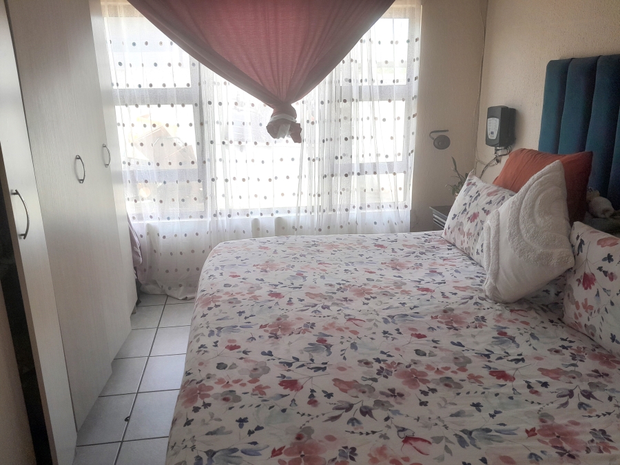 To Let 3 Bedroom Property for Rent in Alveda Park Gauteng