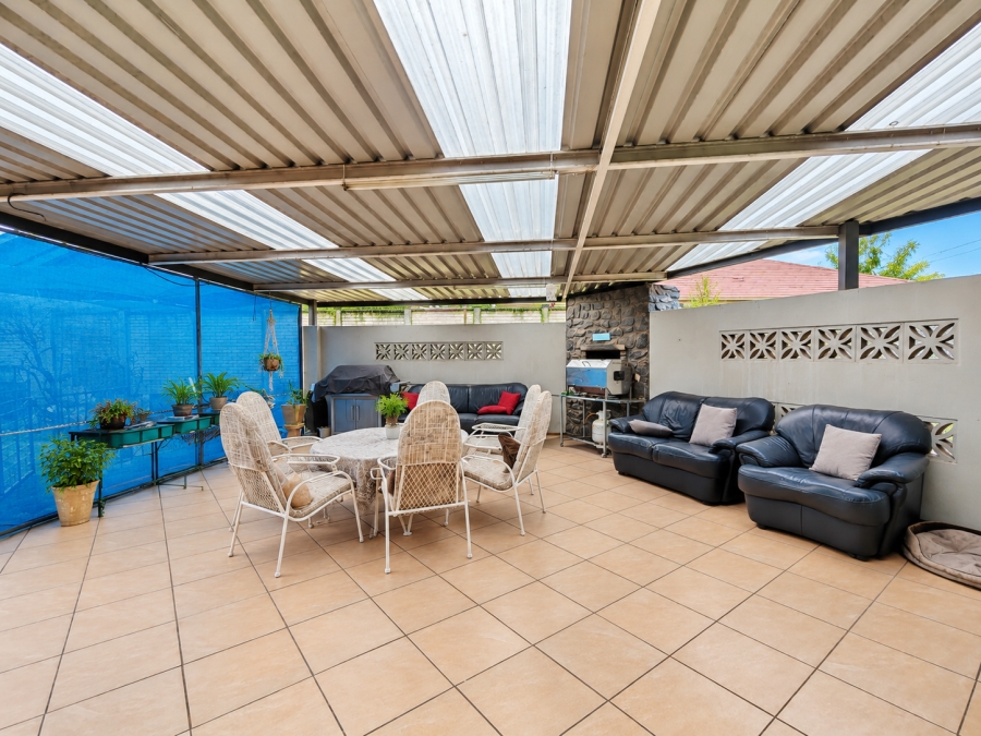 4 Bedroom Property for Sale in Risiville Gauteng