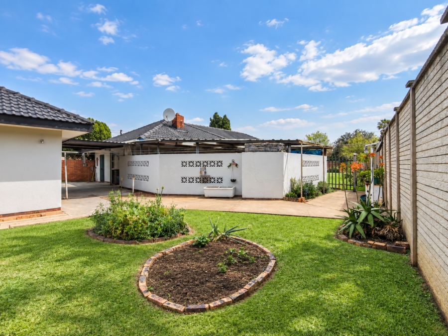 4 Bedroom Property for Sale in Risiville Gauteng