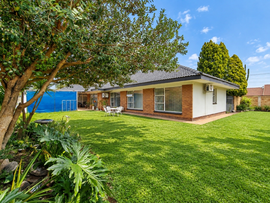 4 Bedroom Property for Sale in Risiville Gauteng