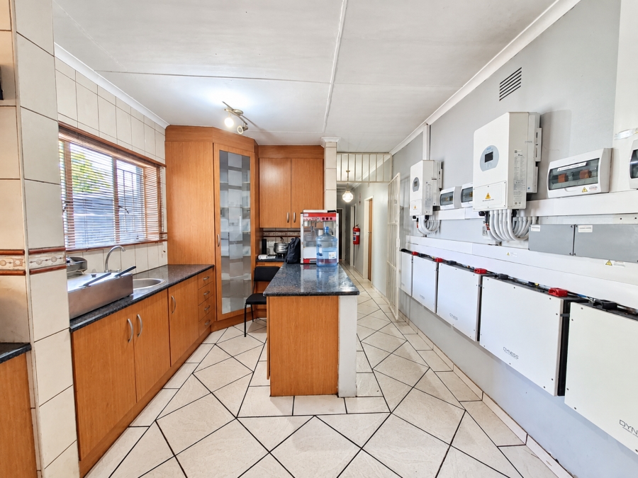 6 Bedroom Property for Sale in Vanderbijlpark SE 2 Gauteng