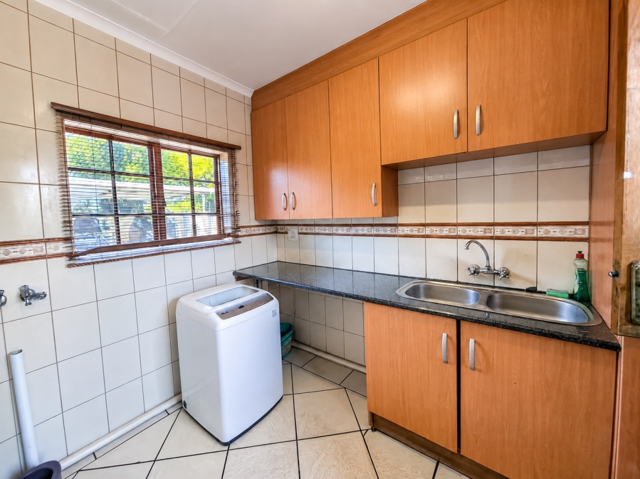 6 Bedroom Property for Sale in Vanderbijlpark SE 2 Gauteng
