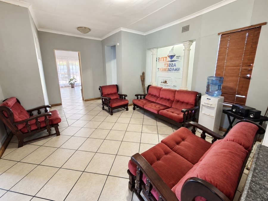 6 Bedroom Property for Sale in Vanderbijlpark SE 2 Gauteng