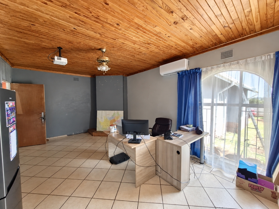 6 Bedroom Property for Sale in Vanderbijlpark SE 2 Gauteng