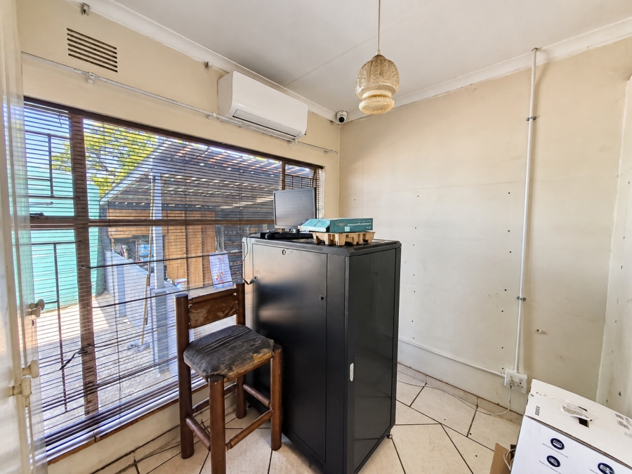 6 Bedroom Property for Sale in Vanderbijlpark SE 2 Gauteng