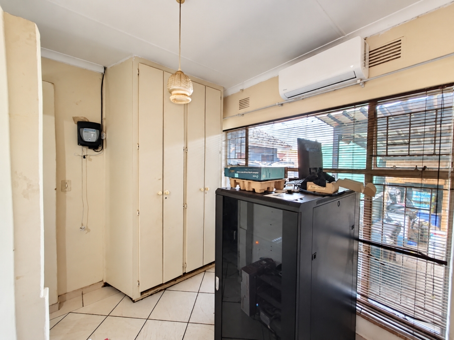 6 Bedroom Property for Sale in Vanderbijlpark SE 2 Gauteng