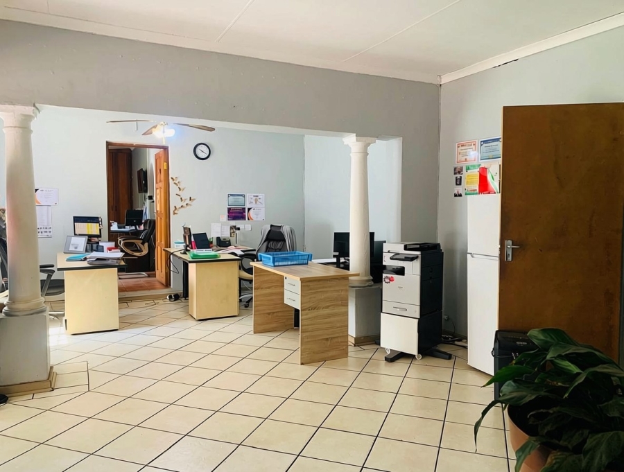 6 Bedroom Property for Sale in Vanderbijlpark SE 2 Gauteng