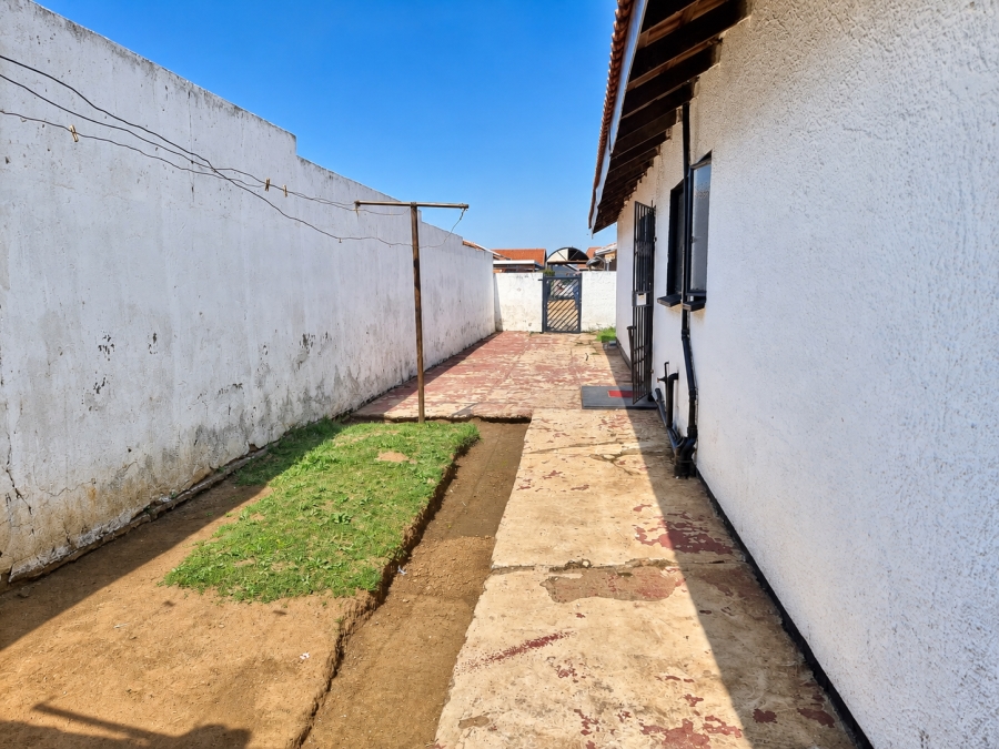 3 Bedroom Property for Sale in Sebokeng Zone 10 Gauteng