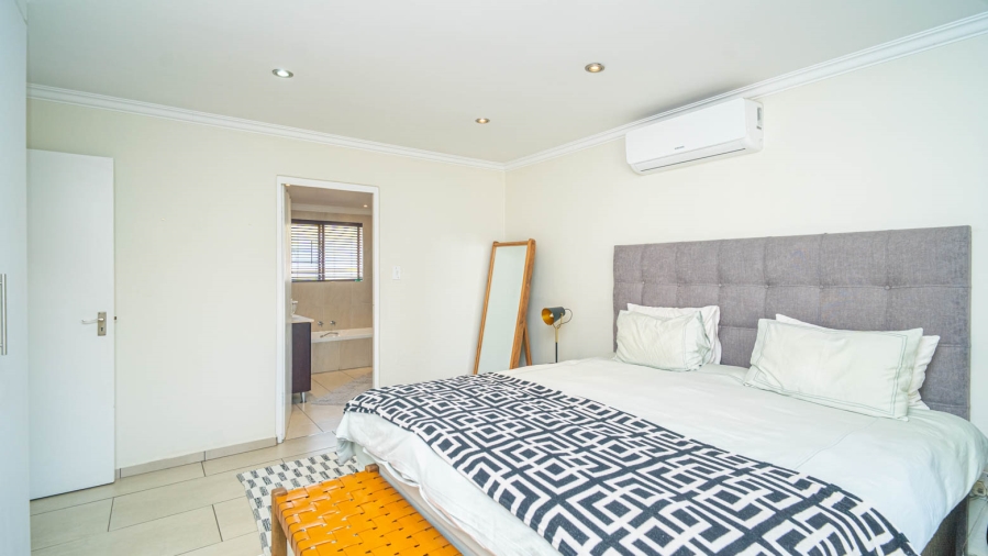 To Let 3 Bedroom Property for Rent in Lonehill Gauteng