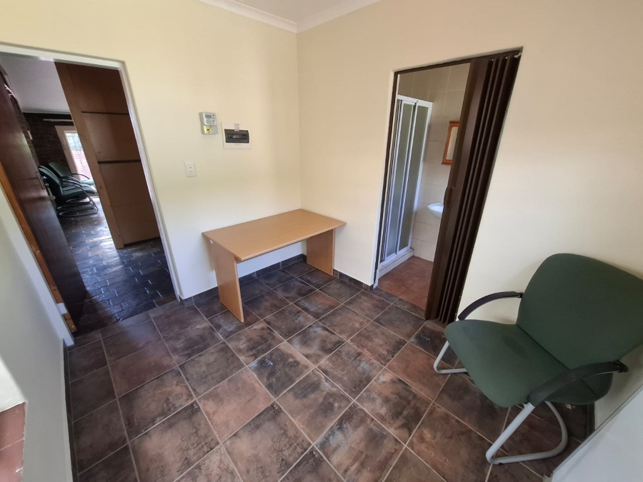 To Let 1 Bedroom Property for Rent in Sinoville Gauteng