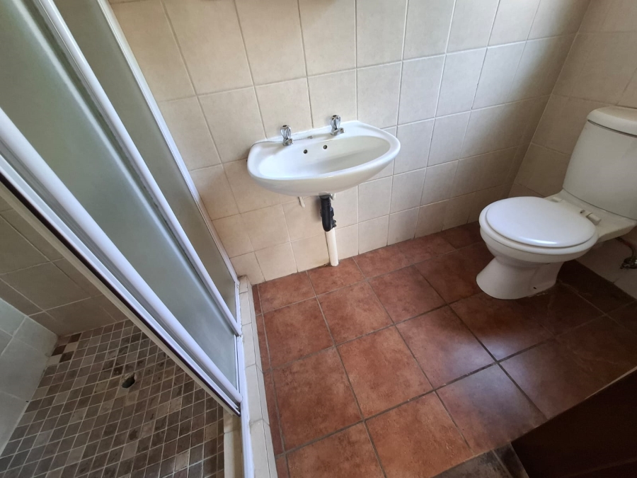 To Let 1 Bedroom Property for Rent in Sinoville Gauteng