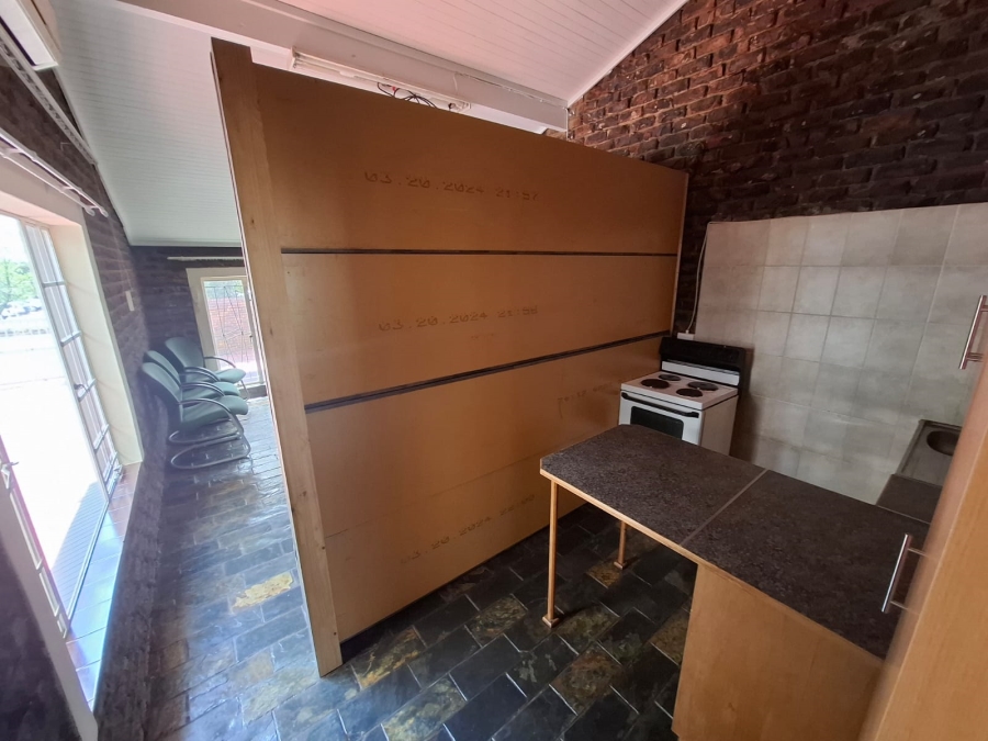 To Let 1 Bedroom Property for Rent in Sinoville Gauteng