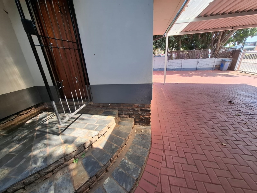 To Let 1 Bedroom Property for Rent in Sinoville Gauteng