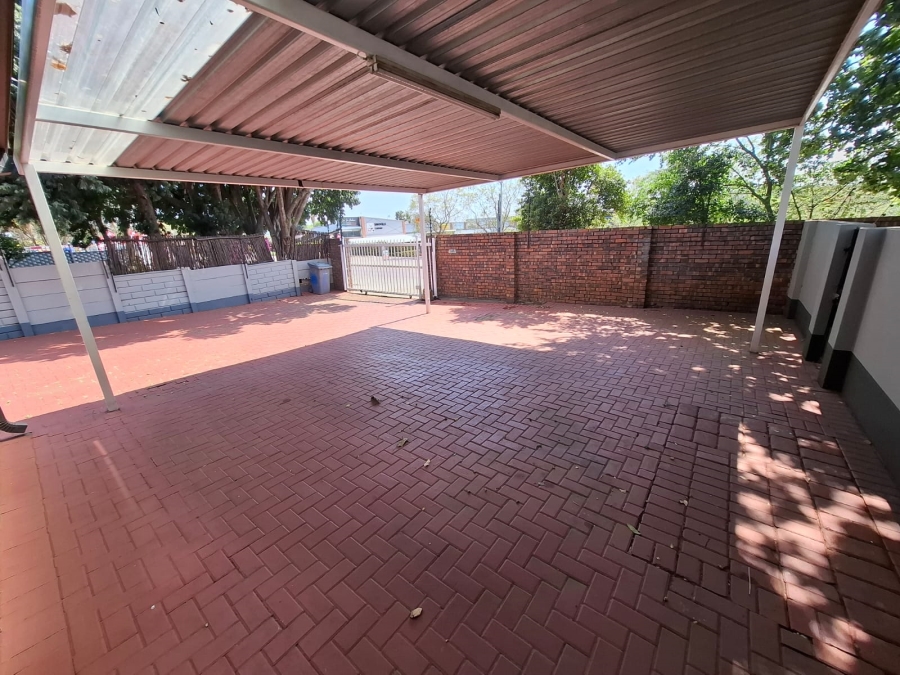 To Let 1 Bedroom Property for Rent in Sinoville Gauteng