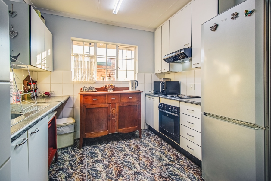 3 Bedroom Property for Sale in Glen Marais Gauteng