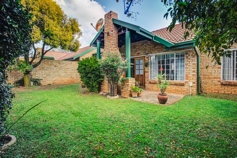 3 Bedroom Property for Sale in Glen Marais Gauteng