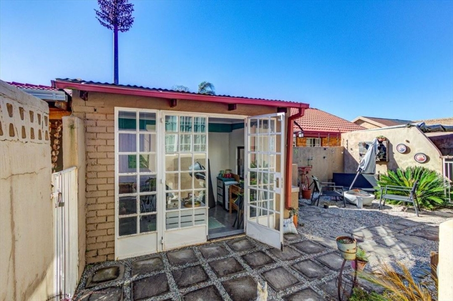 2 Bedroom Property for Sale in Norkem Park Gauteng