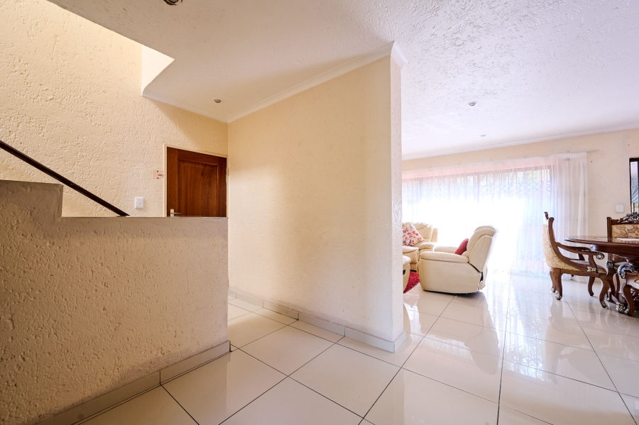 4 Bedroom Property for Sale in Halfway Gardens Gauteng