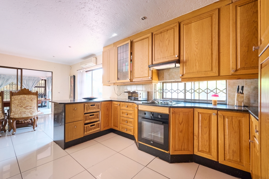 4 Bedroom Property for Sale in Halfway Gardens Gauteng