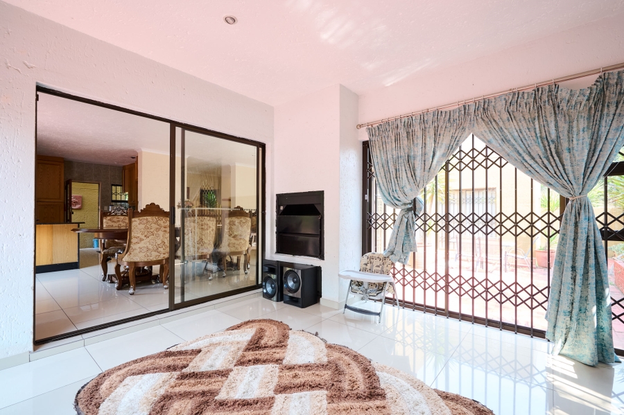 4 Bedroom Property for Sale in Halfway Gardens Gauteng