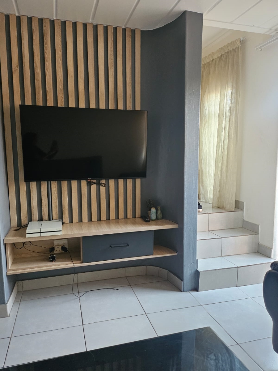 2 Bedroom Property for Sale in Erasmia Gauteng