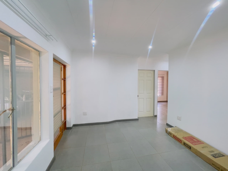 To Let 2 Bedroom Property for Rent in Lyttelton Manor Gauteng