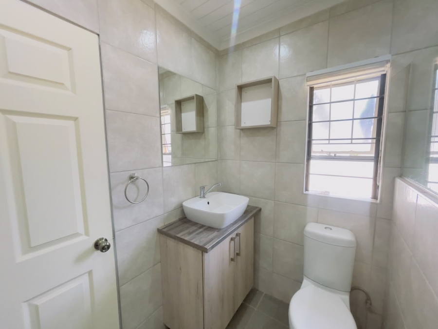 To Let 2 Bedroom Property for Rent in Lyttelton Manor Gauteng