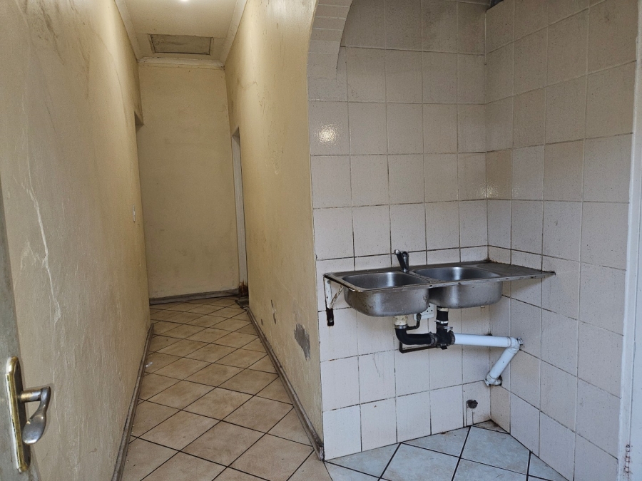 12 Bedroom Property for Sale in Bellevue Gauteng