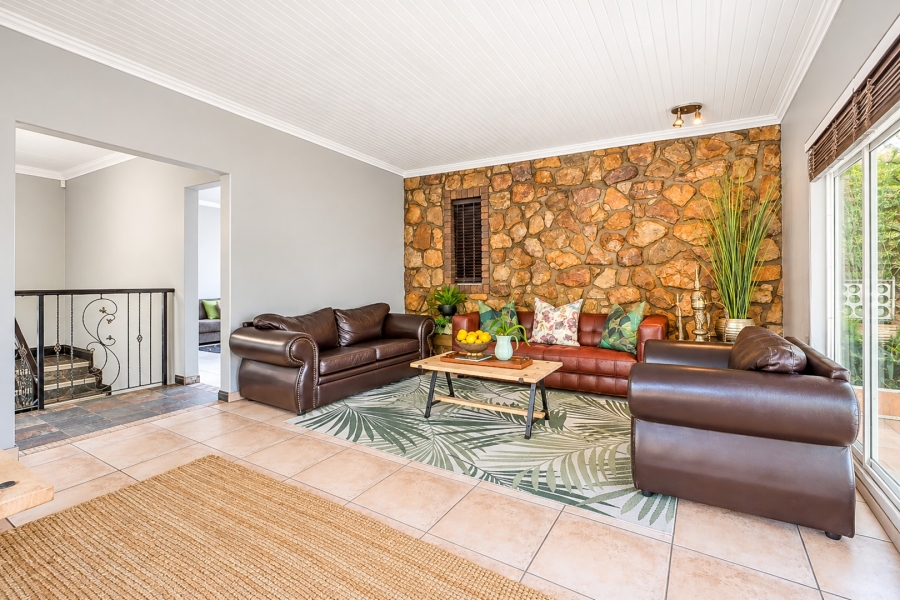 8 Bedroom Property for Sale in Ferndale Gauteng