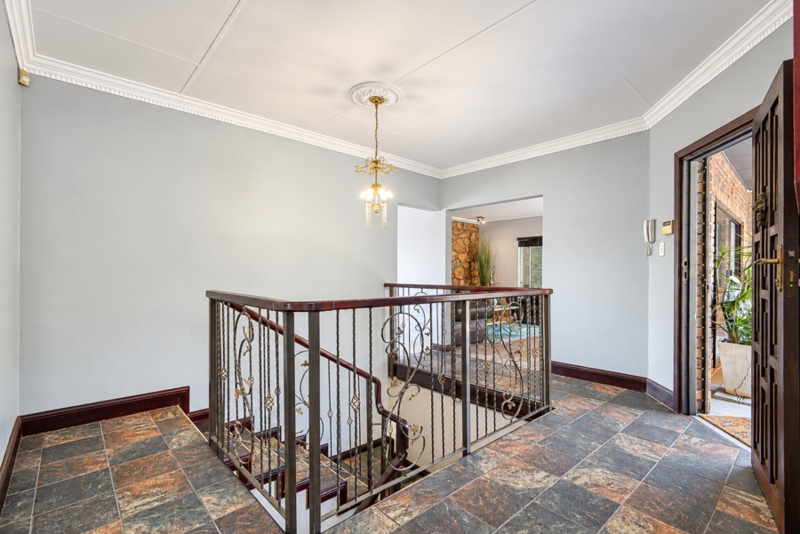 8 Bedroom Property for Sale in Ferndale Gauteng